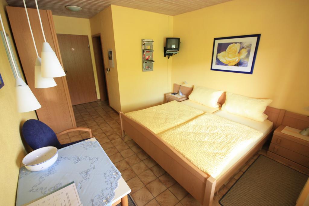 Pension-Ferienwohnung Liesbachtal Direkt Am Waldrand Bayerische Rhoen Schonau an der Brend ห้อง รูปภาพ